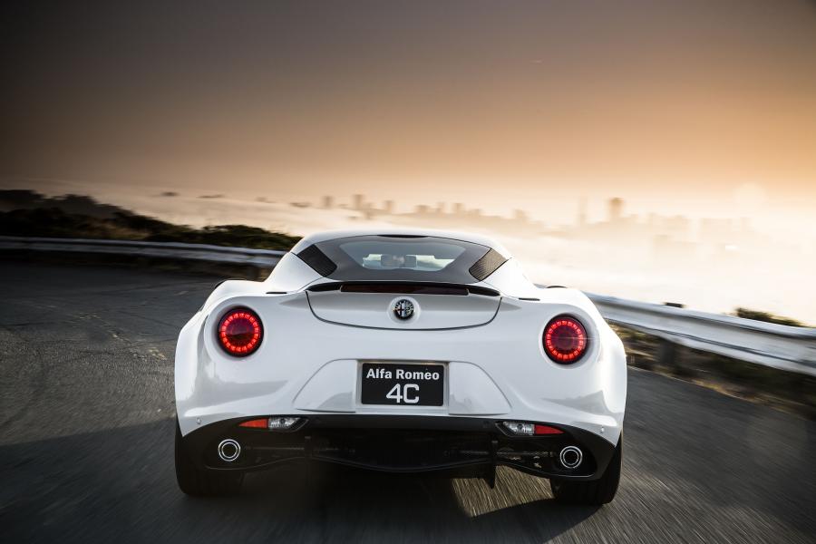  Alfa Romeo 4C Launch Edition (960) 2015 года  (NA) (фото 7 из 44)
